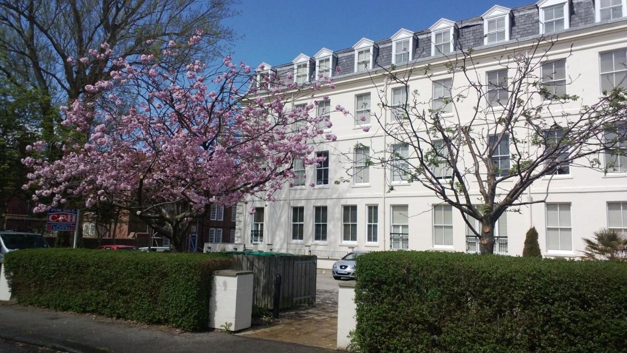 Apartment 6 Easby Hall Scarborough Bagian luar foto